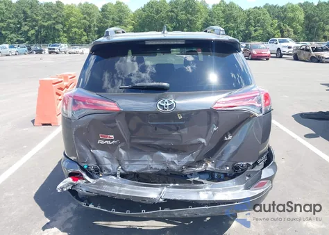 2017 Toyota Rav4 Le z USA, uszkodzony, nr VIN 2T3ZFREV1HW350520